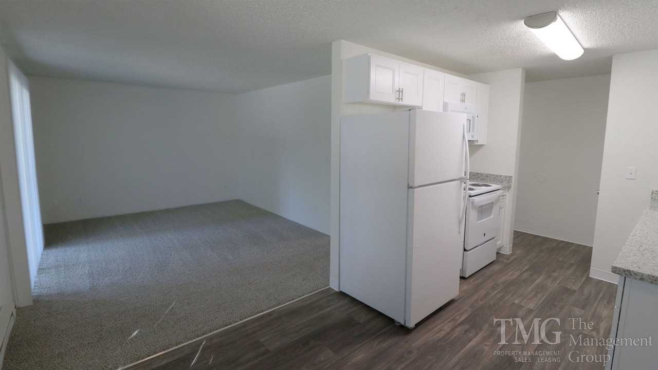 St. John's Park Apartments - Photo 7 of 28