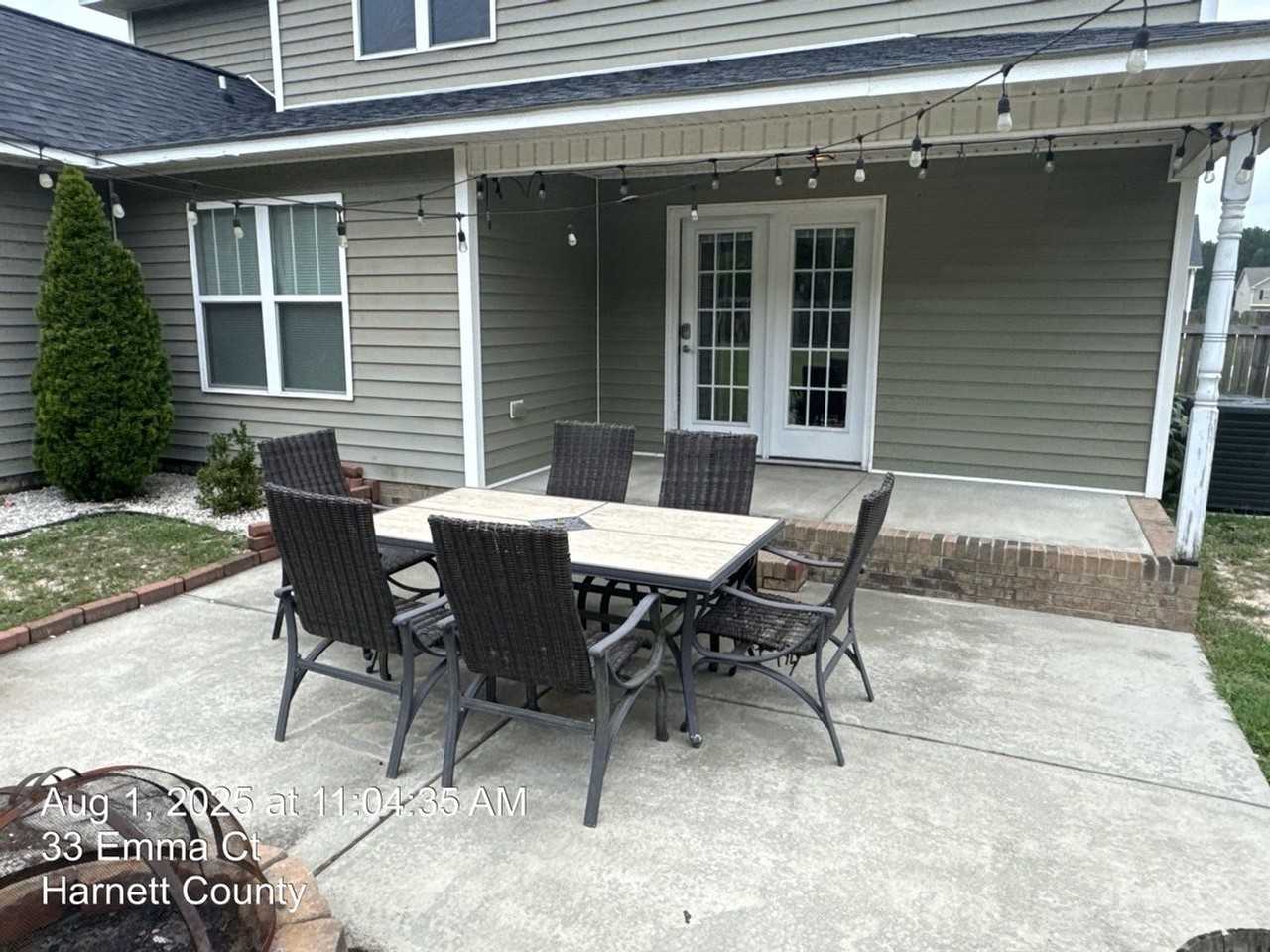 33 Emma Ct - Photo 3 of 28