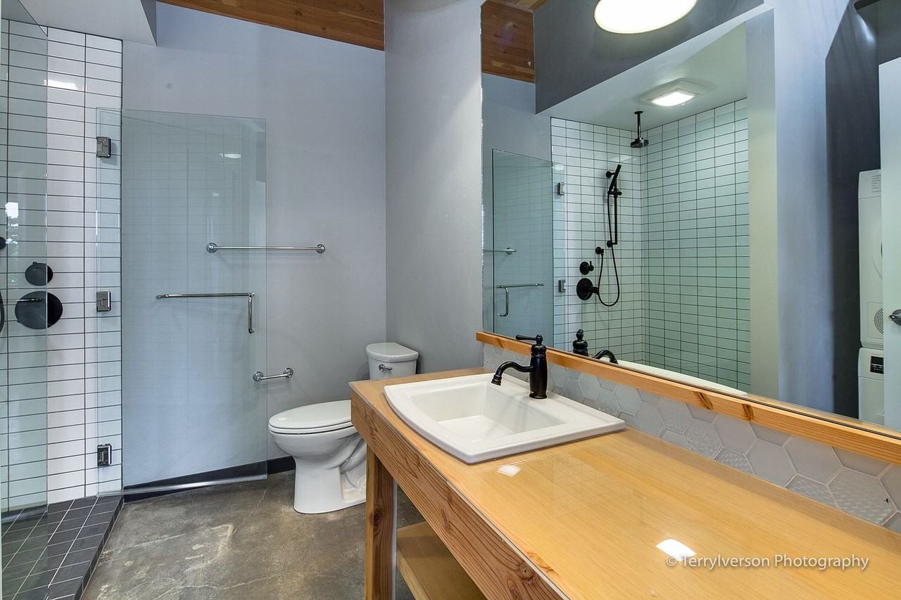 1133 Nw Wall St #230 - Photo 6 of 14
