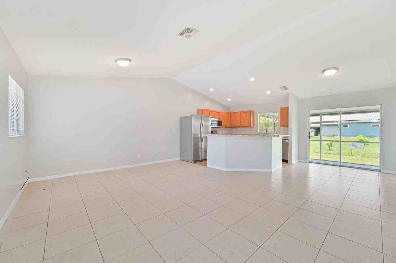 1252 Best Ave - Photo 6 of 20