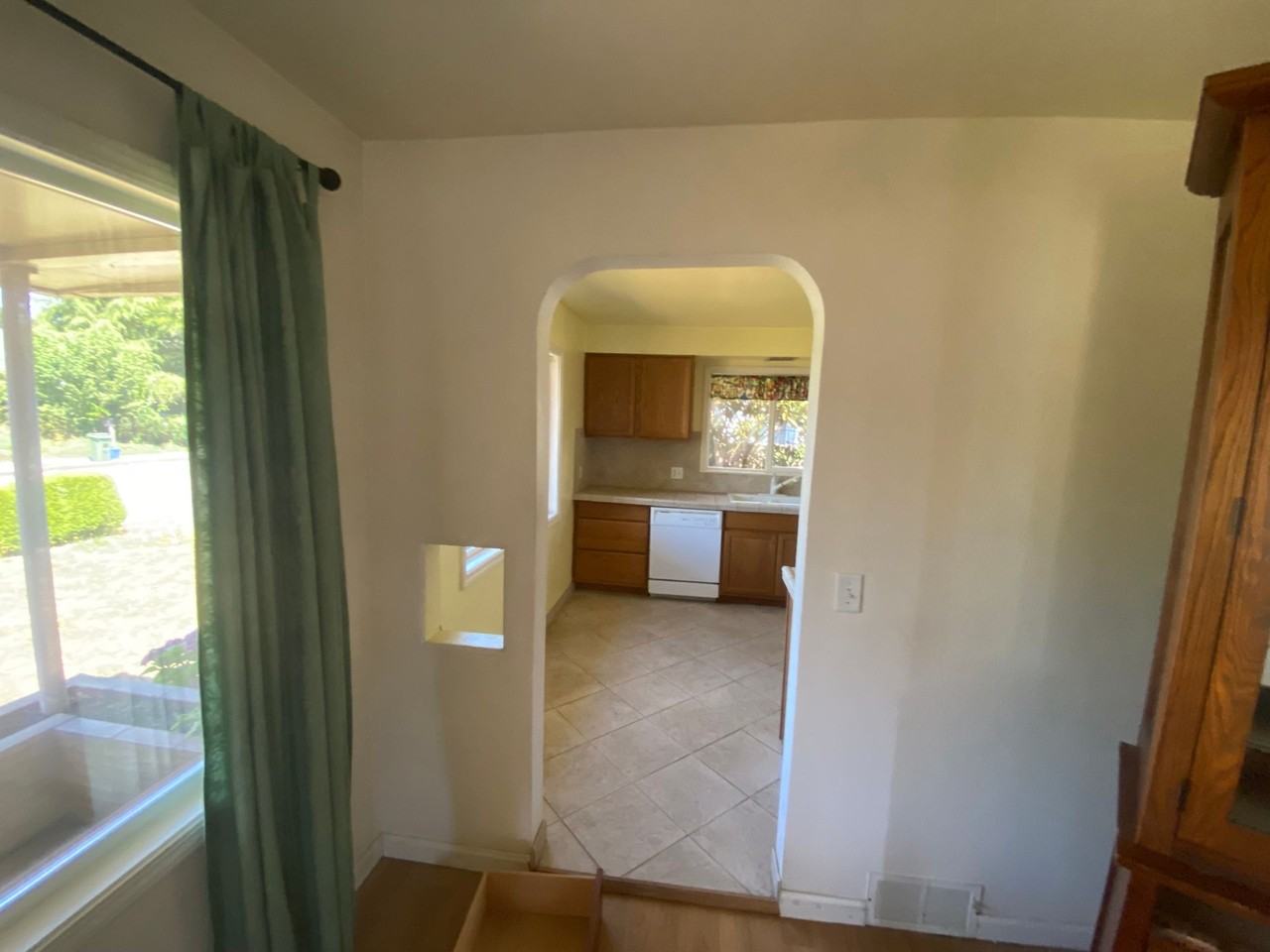 Sheridan Avenue Duplex - Photo 3 of 16