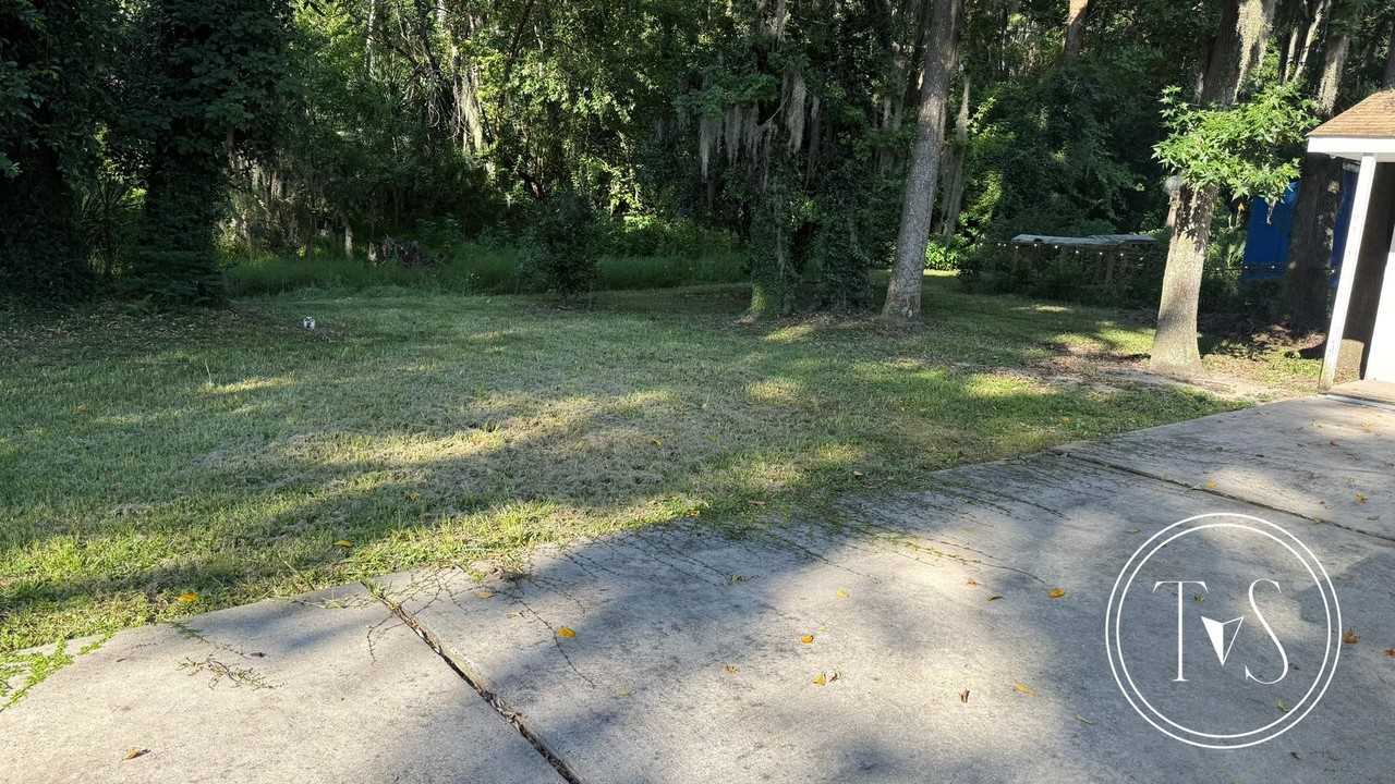 1617 E 59th St - Photo 4 of 26