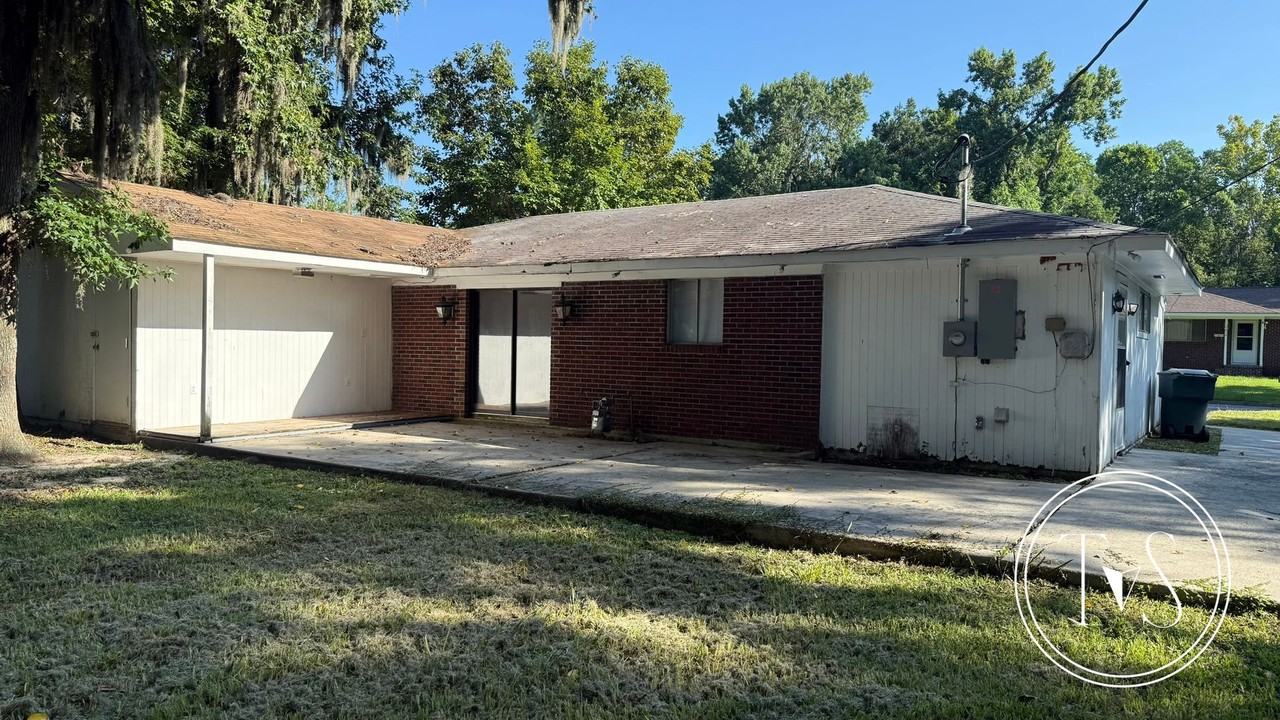 1617 E 59th St - Photo 5 of 26