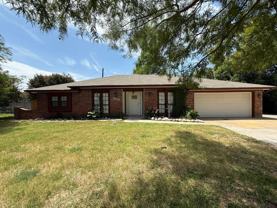 204 Redwood Cir - Photo 1 of 1
