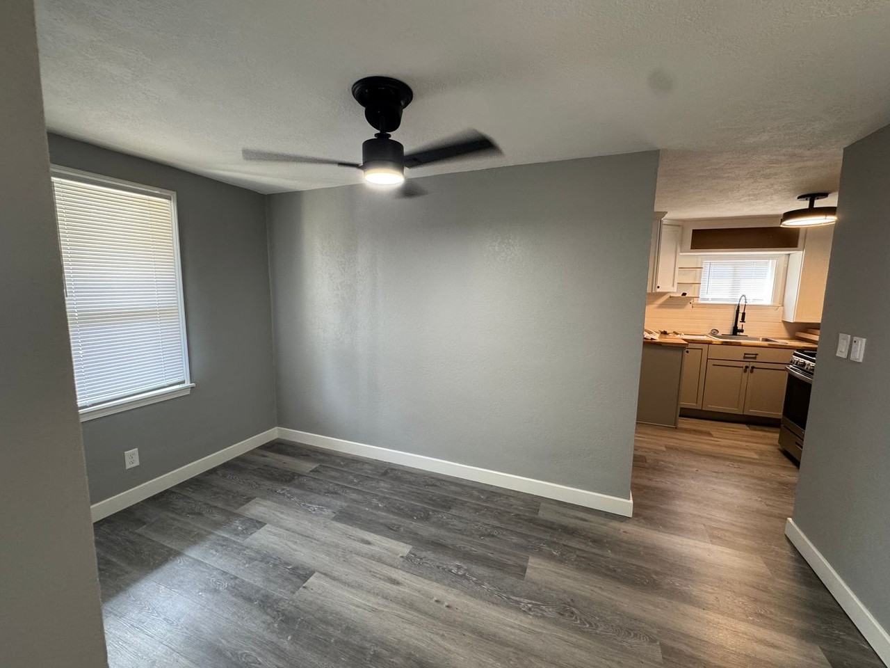 1608 36th Ave - Photo 3 of 16