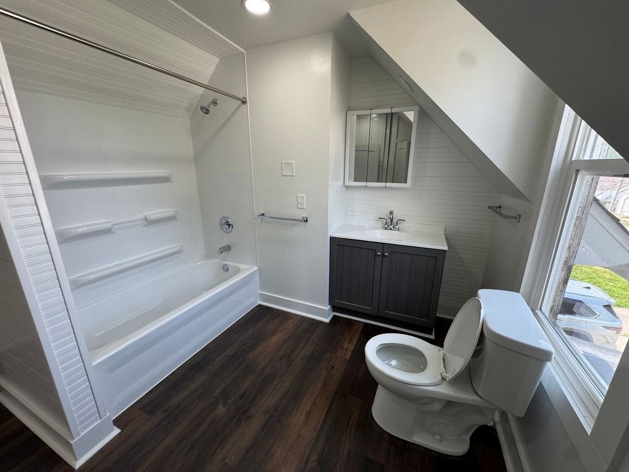 1420 13th Ave - Photo 3 of 22