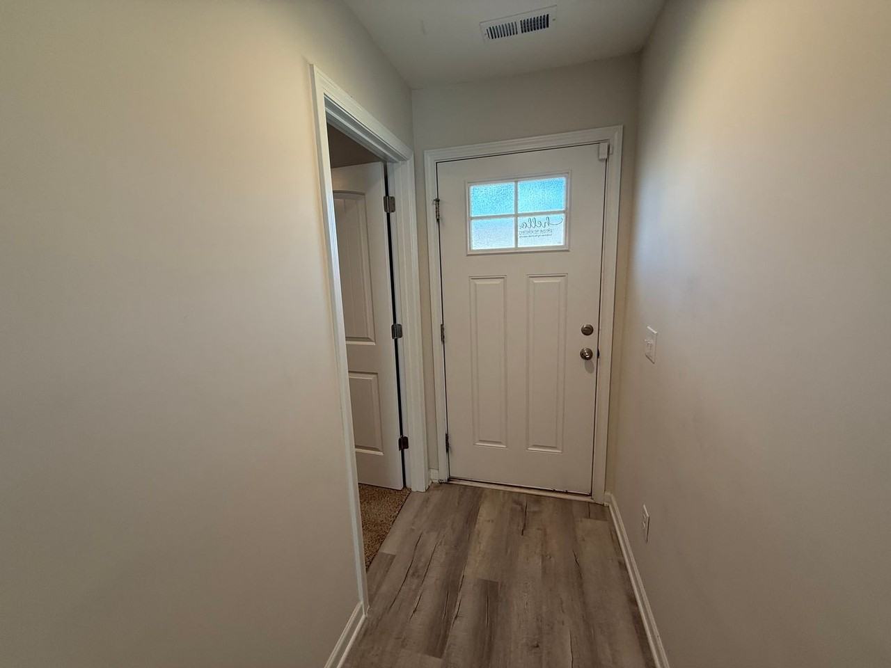 960 Madrid Ct - Photo 4 of 20