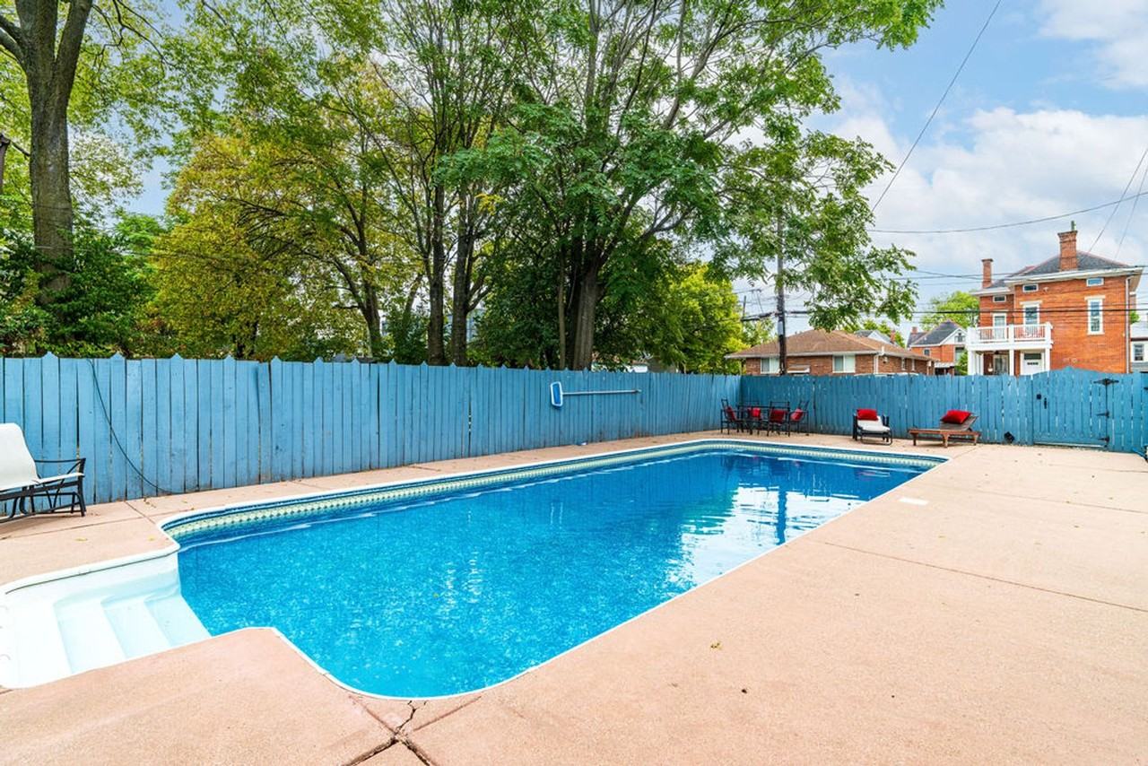 63 Smith Pl - Photo 2 of 50