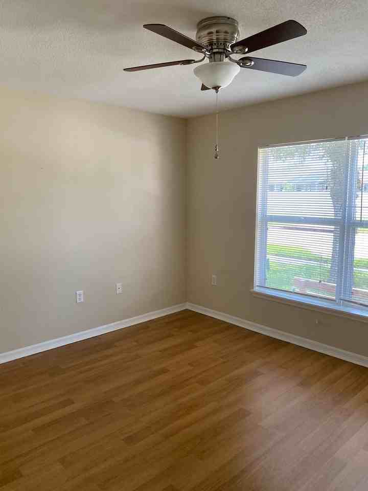 4346 Four Lakes Dr - Photo 7 of 34