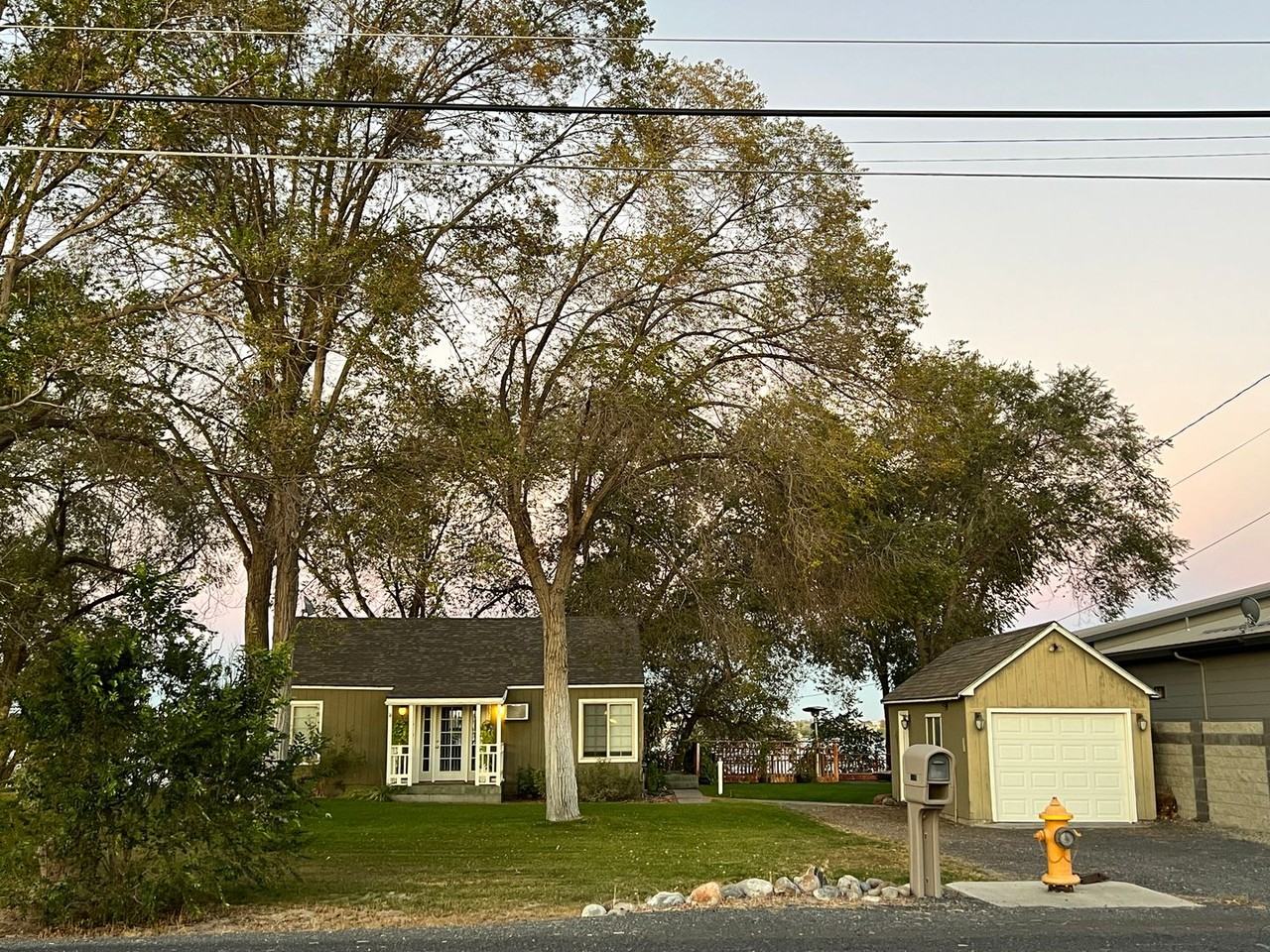 2165 Westshore Dr Ne