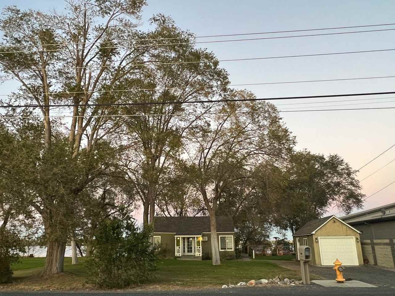 2165 Westshore Dr Ne - Photo 2 of 21