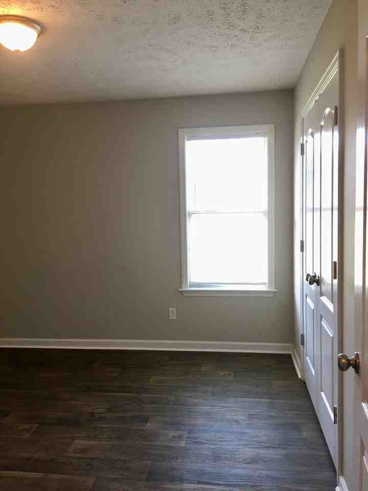 146 Augustus Cv - Photo 3 of 29