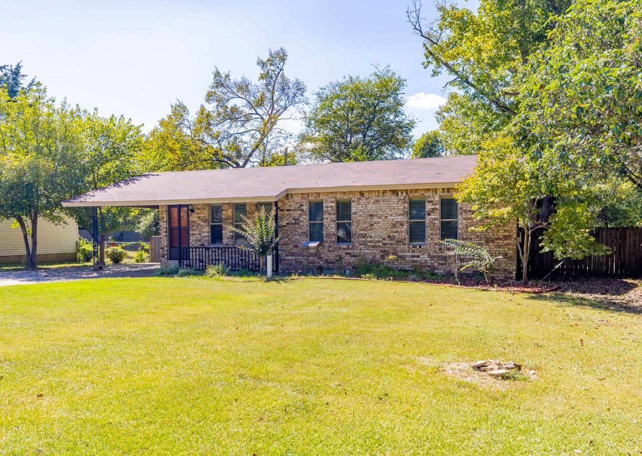 1007 N Holly St - Photo 2 of 31