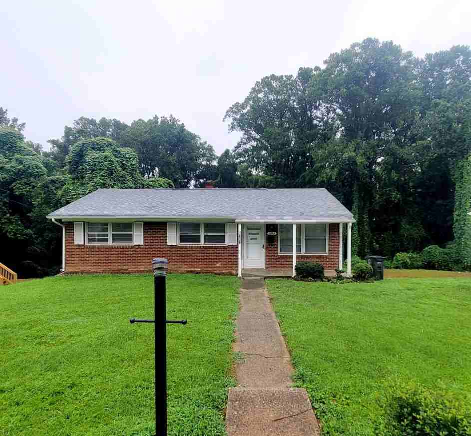 1036 Coronado Ln - Photo 2 of 22