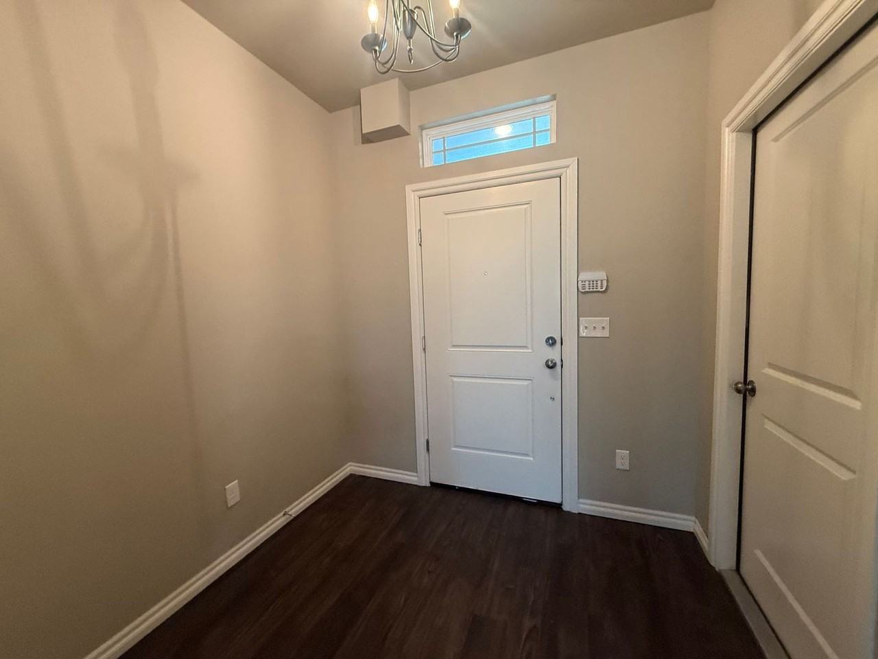 757 Sw 14th St - Photo 3 of 35