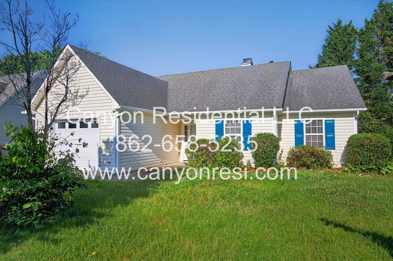 2035 Ardmore Village Ln - Photo 3 of 33