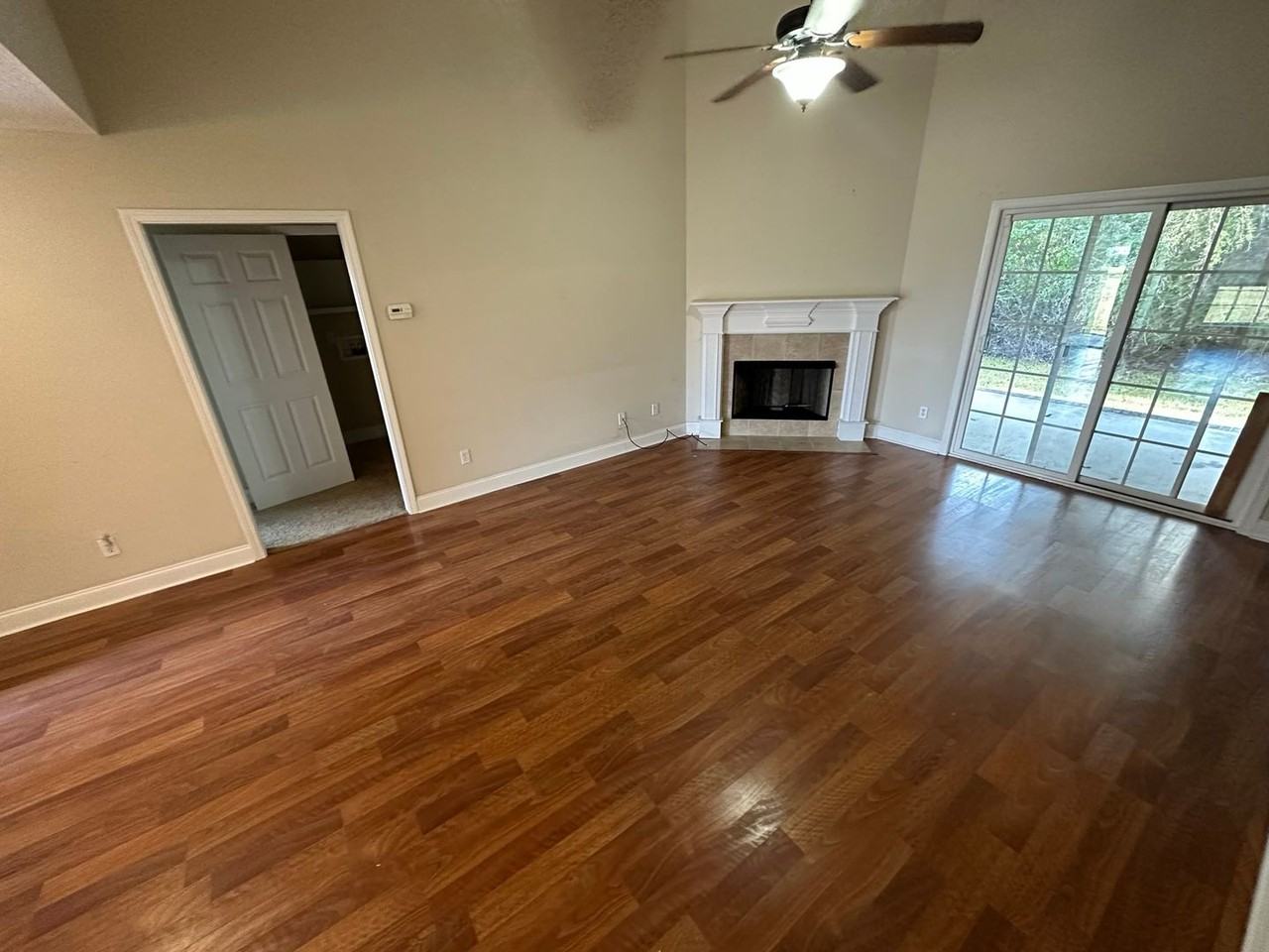 1613 Hucknall Pl - Photo 6 of 15