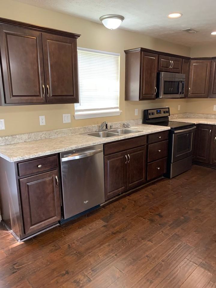 183 Benjamin Pl - Photo 2 of 15