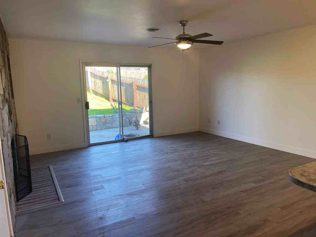 211 Fargo Way - Photo 2 of 14