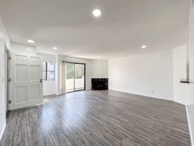 Gorgeous 2 Bed/2 bath apartment in excellent Sherman Oaks area! - Photo 1 of 1