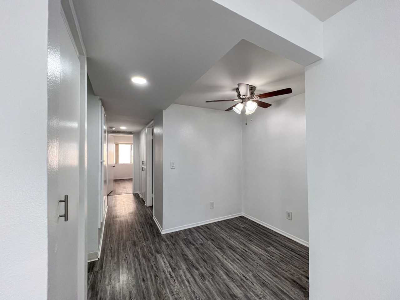 Gorgeous 2 Bed/2 bath apartment in excellent Sherman Oaks area! - Photo 7 of 39