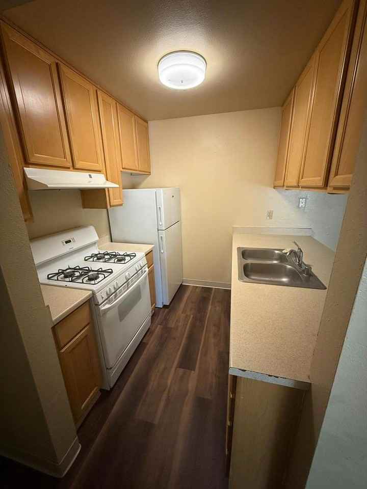 729 Nord Avenue - Photo 7 of 8