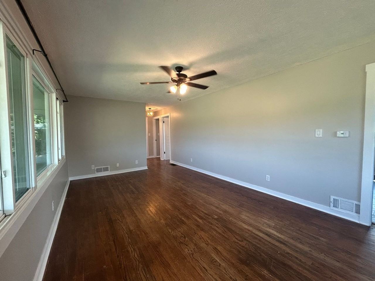 602 N Lincoln Dr - Photo 2 of 10