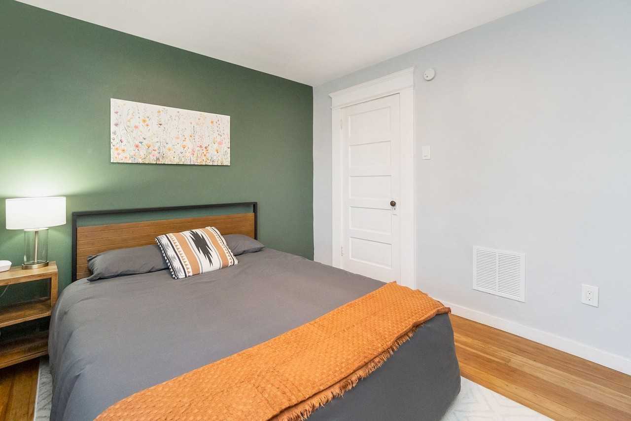 1359 Jefferson St - Photo 3 of 39