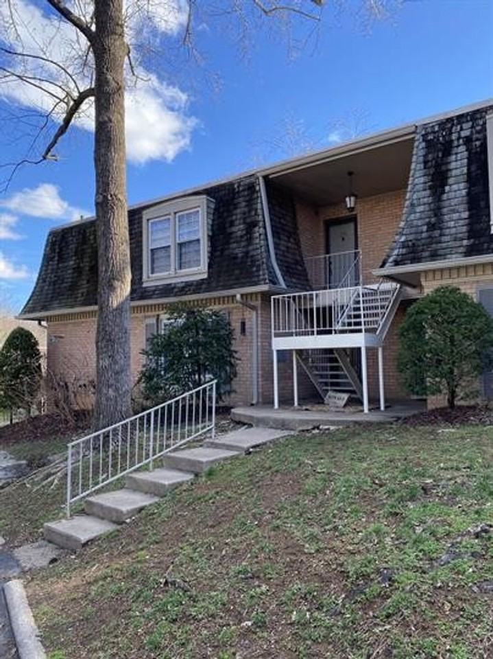 3000 Hillsboro Pike - Photo 2 of 16