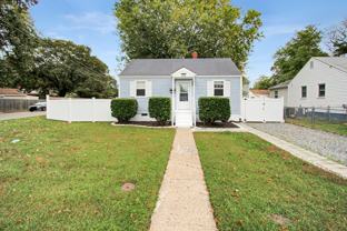 414 Wakefield Ave - Photo 1 of 1
