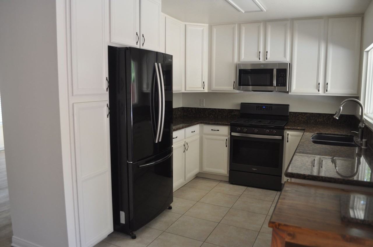 13028 Earlgate Ct - Photo 2 of 20