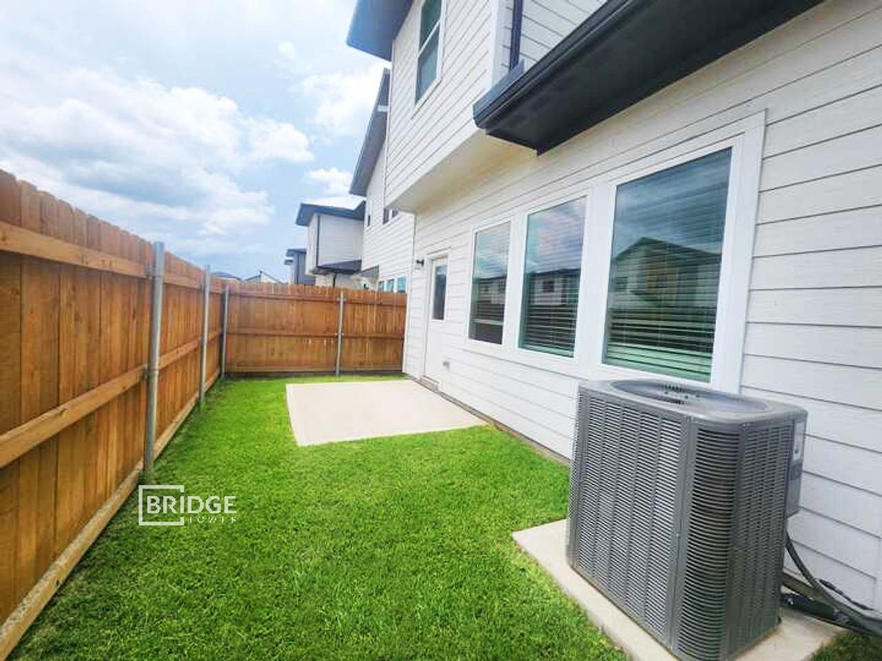 33130 Oak Heights Pl - Photo 2 of 17