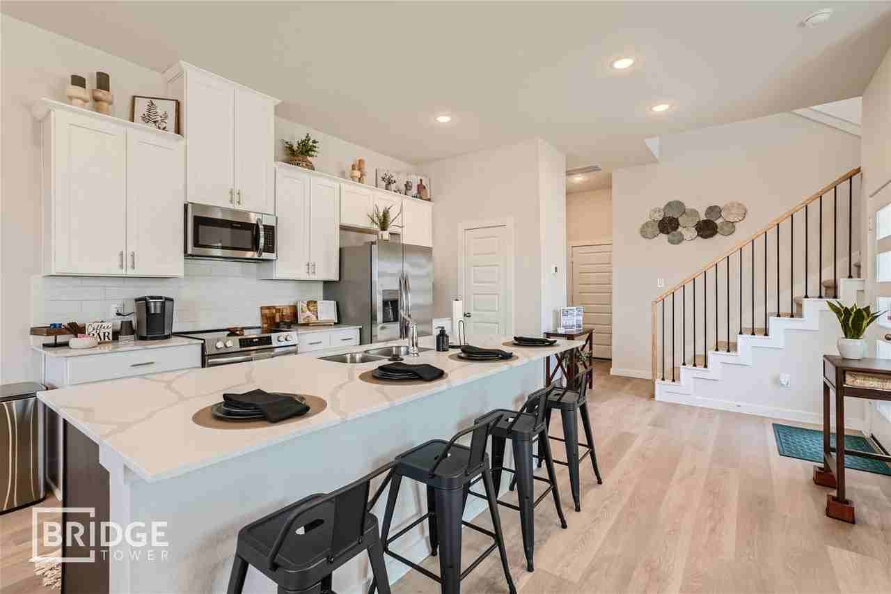 33130 Oak Heights Pl - Photo 6 of 17