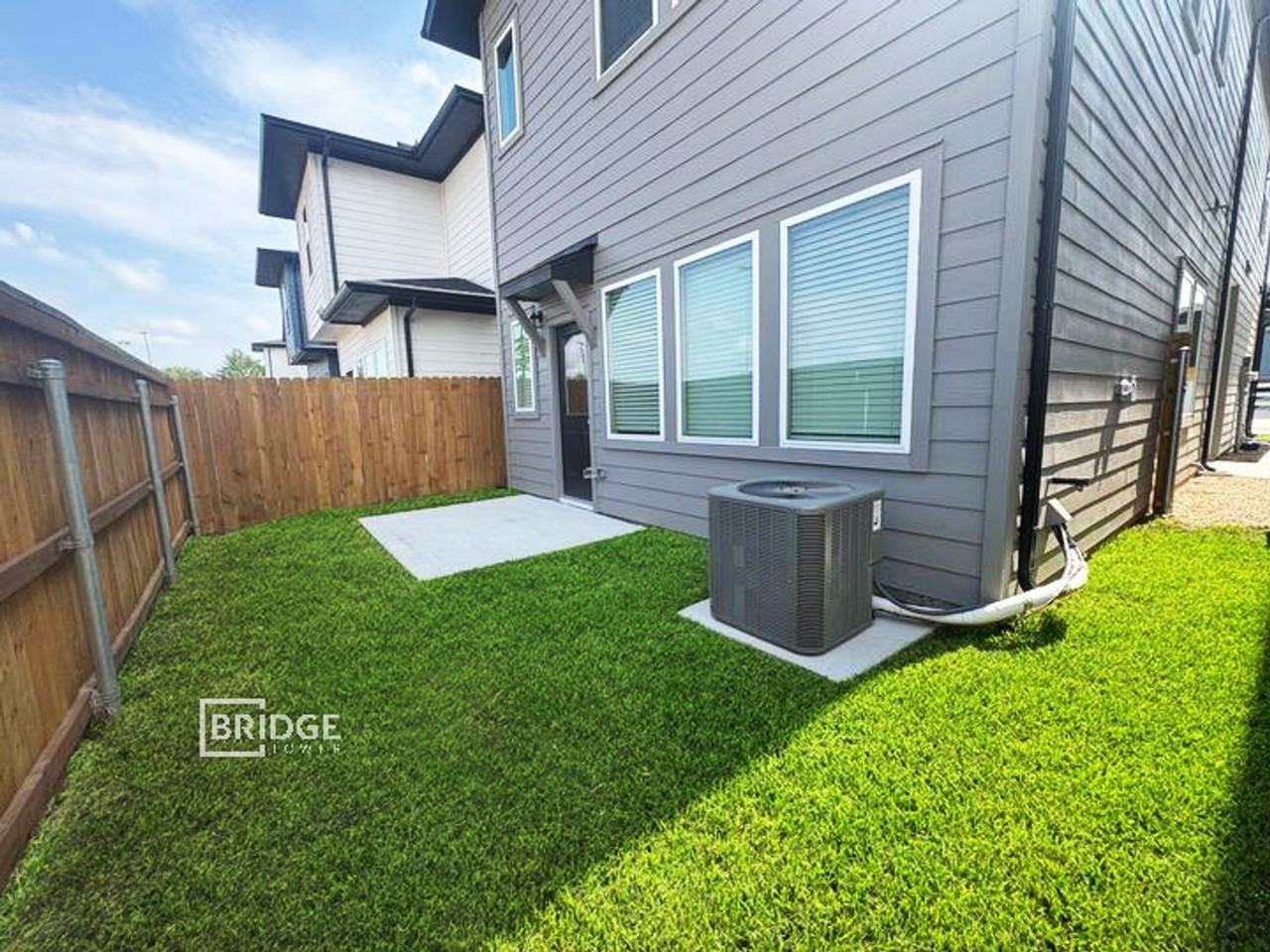 33163 Oak Heights Pl - Photo 2 of 17