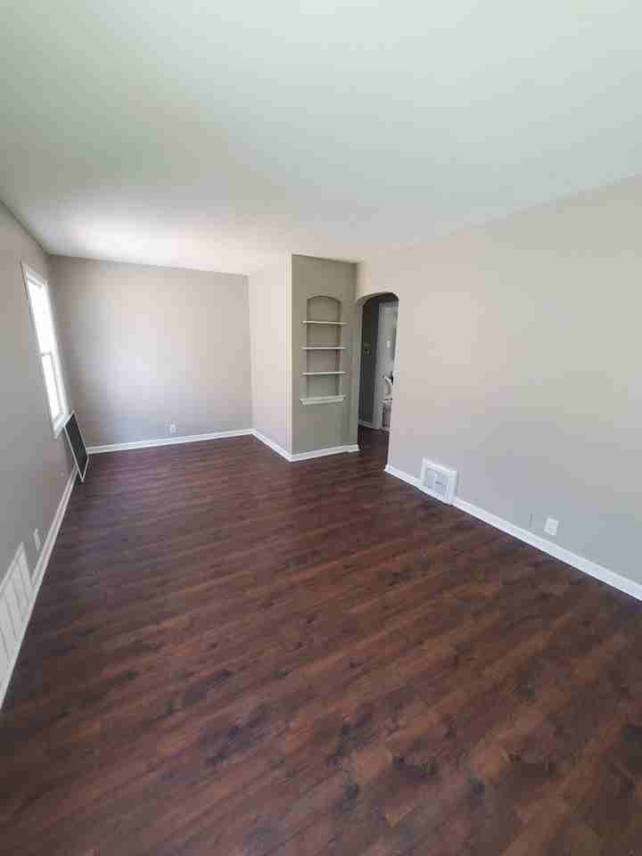 5040 N 28th St - Photo 3 of 15