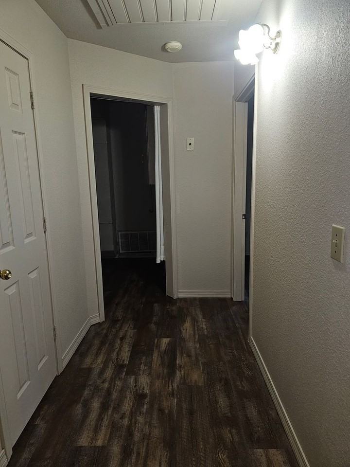 1243 Charles Dr - Photo 5 of 14