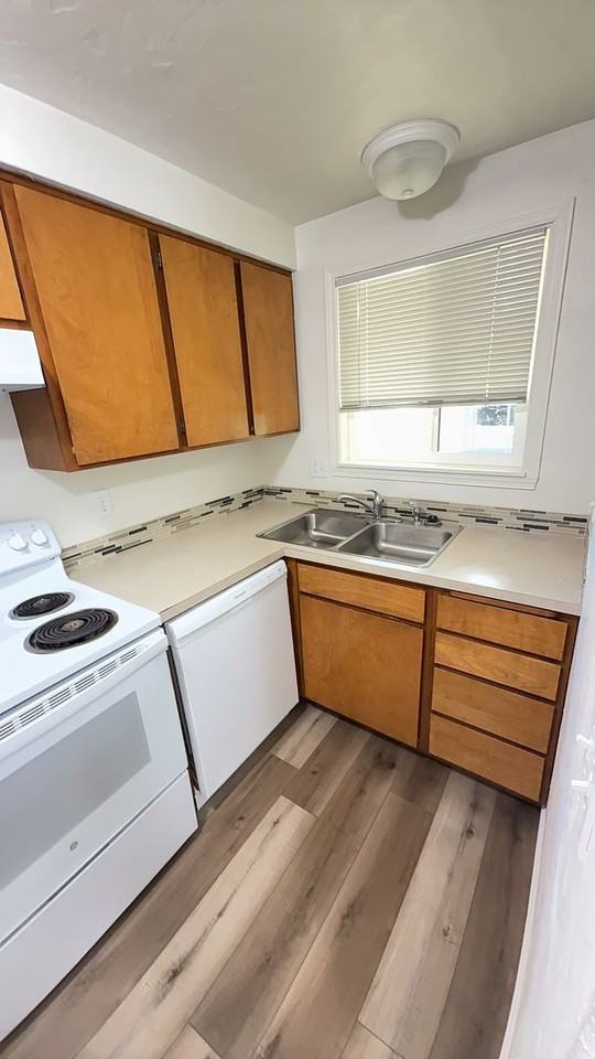 1545 Fetters Loop - Photo 4 of 11