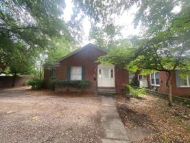 424 S Holly St - Photo 1 of 1