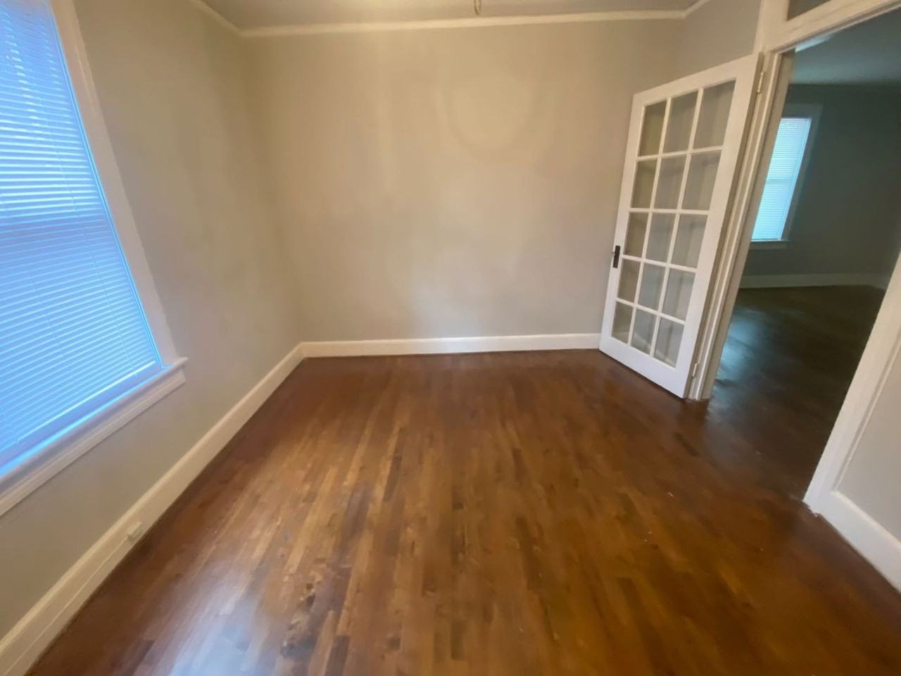 424 S Holly St - Photo 4 of 20