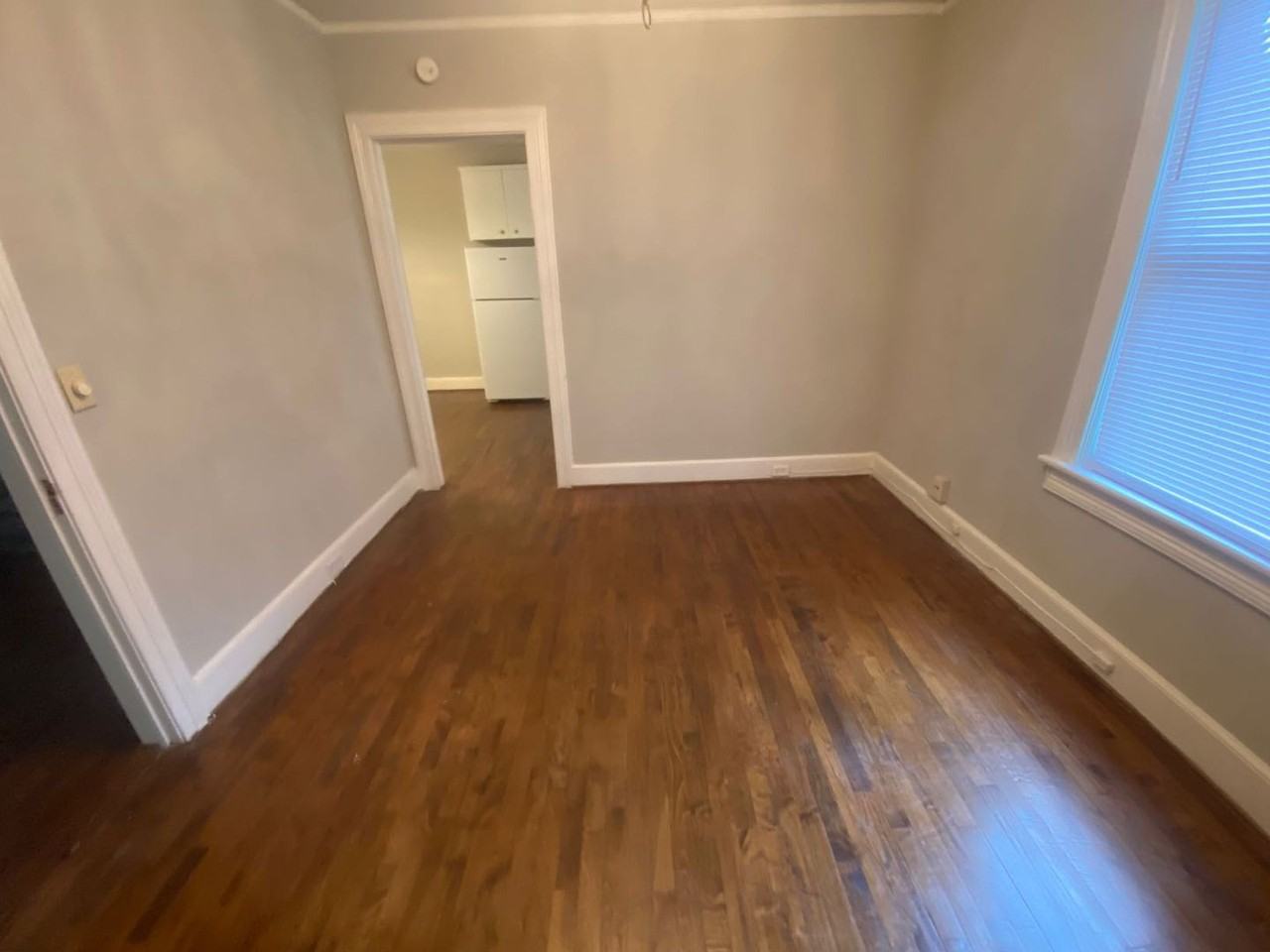 424 S Holly St - Photo 5 of 20