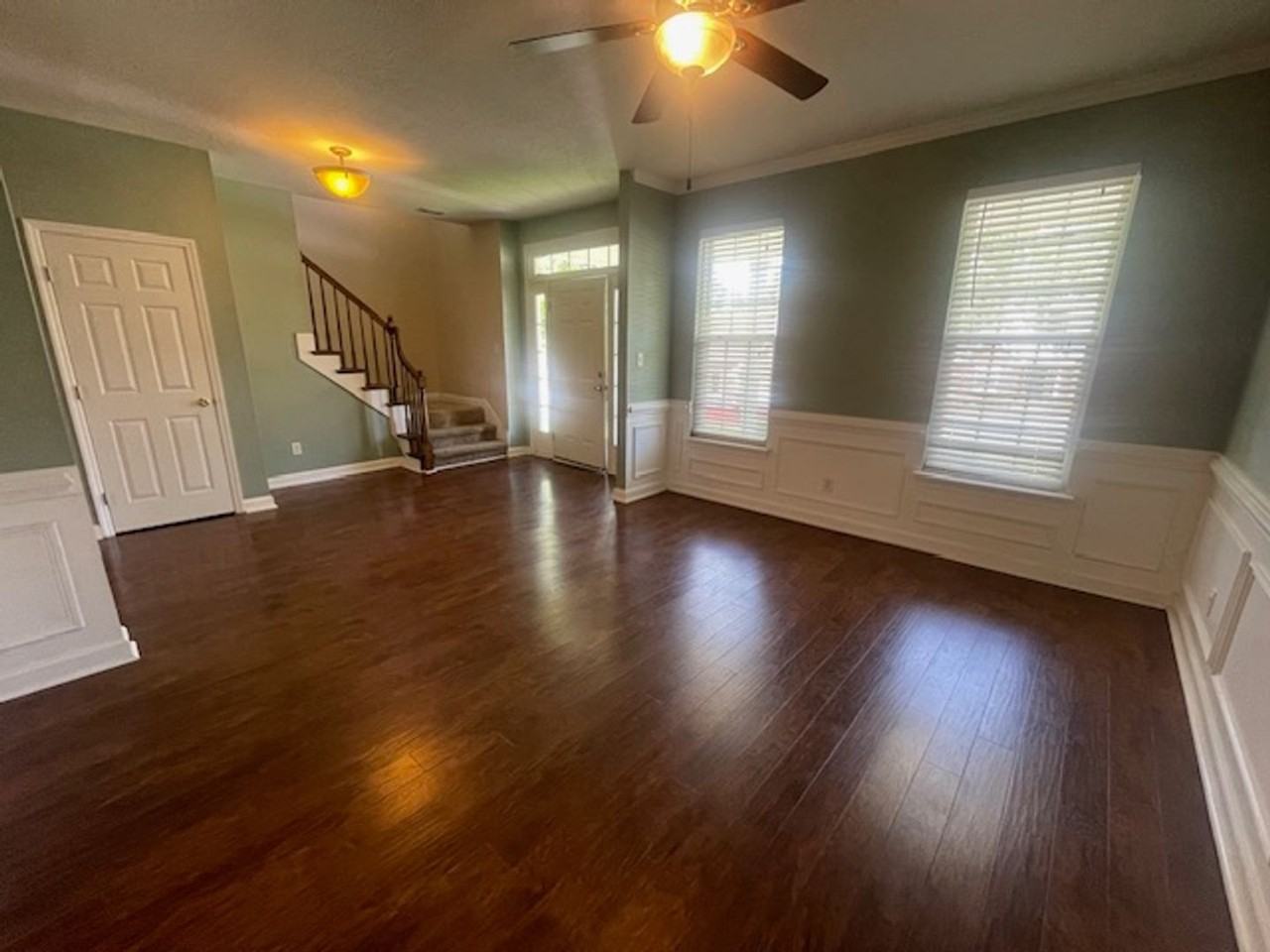 832 Prairie Lane - Photo 2 of 21