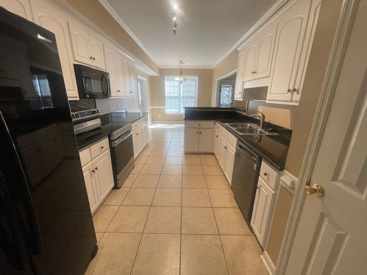 832 Prairie Lane - Photo 6 of 21