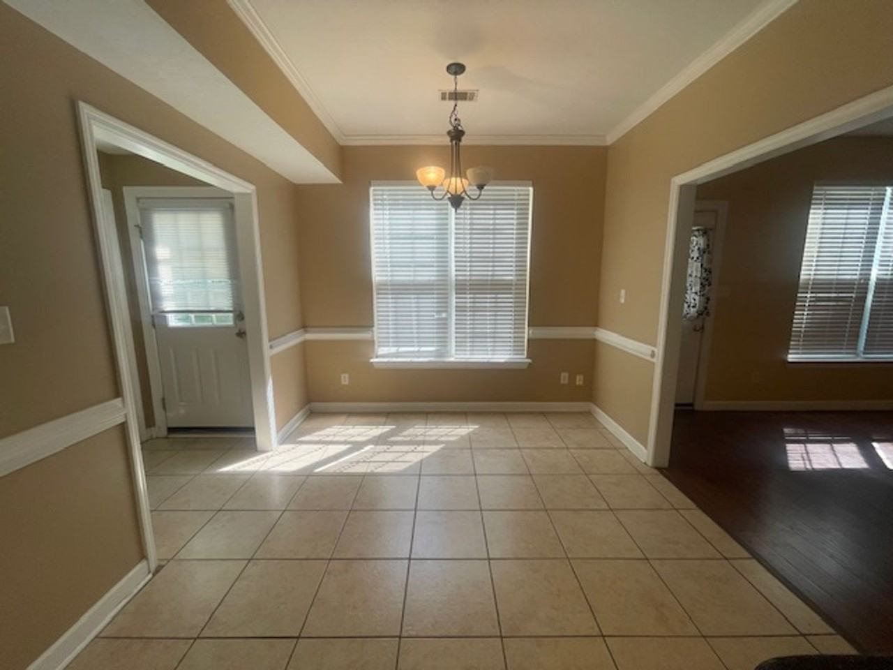 832 Prairie Lane - Photo 7 of 21