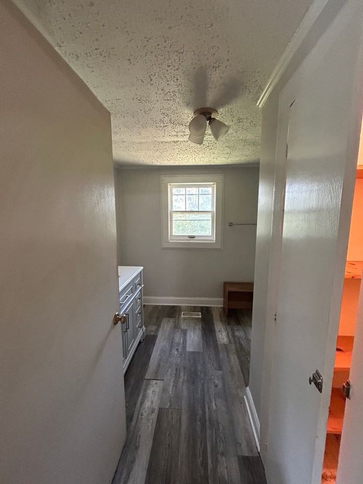 894 Fish Hatchery Ln - Photo 2 of 23