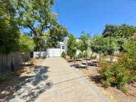 featured image of 1642 Tainter St