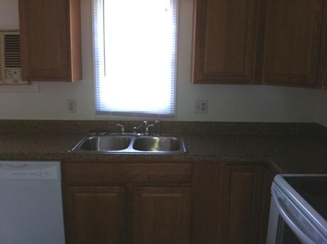 1410 E Lakeview Dr #6 - Photo 6 of 8