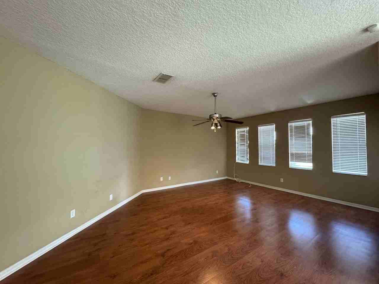 4813 River Gem Ave - Photo 6 of 28