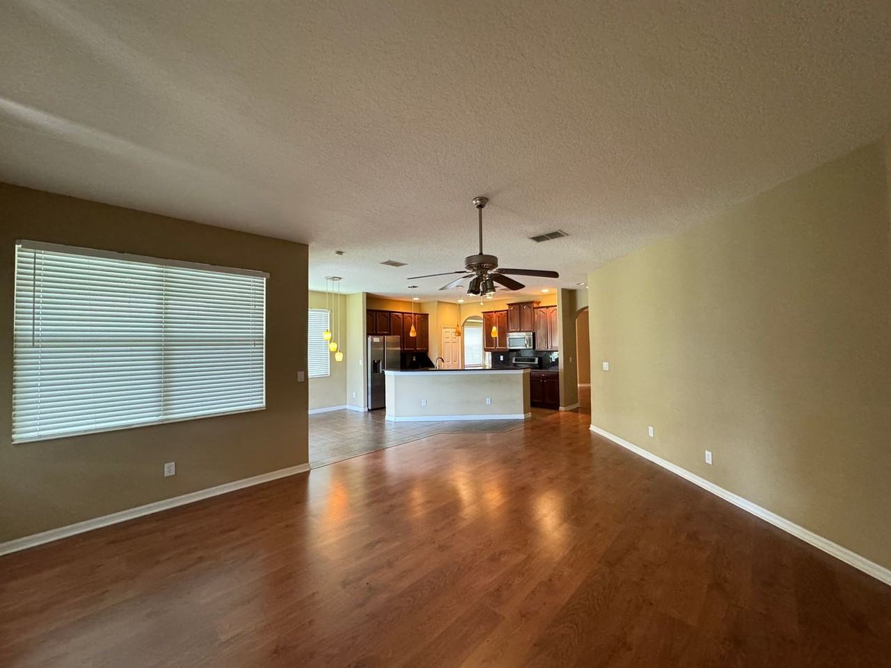 4813 River Gem Ave - Photo 7 of 28
