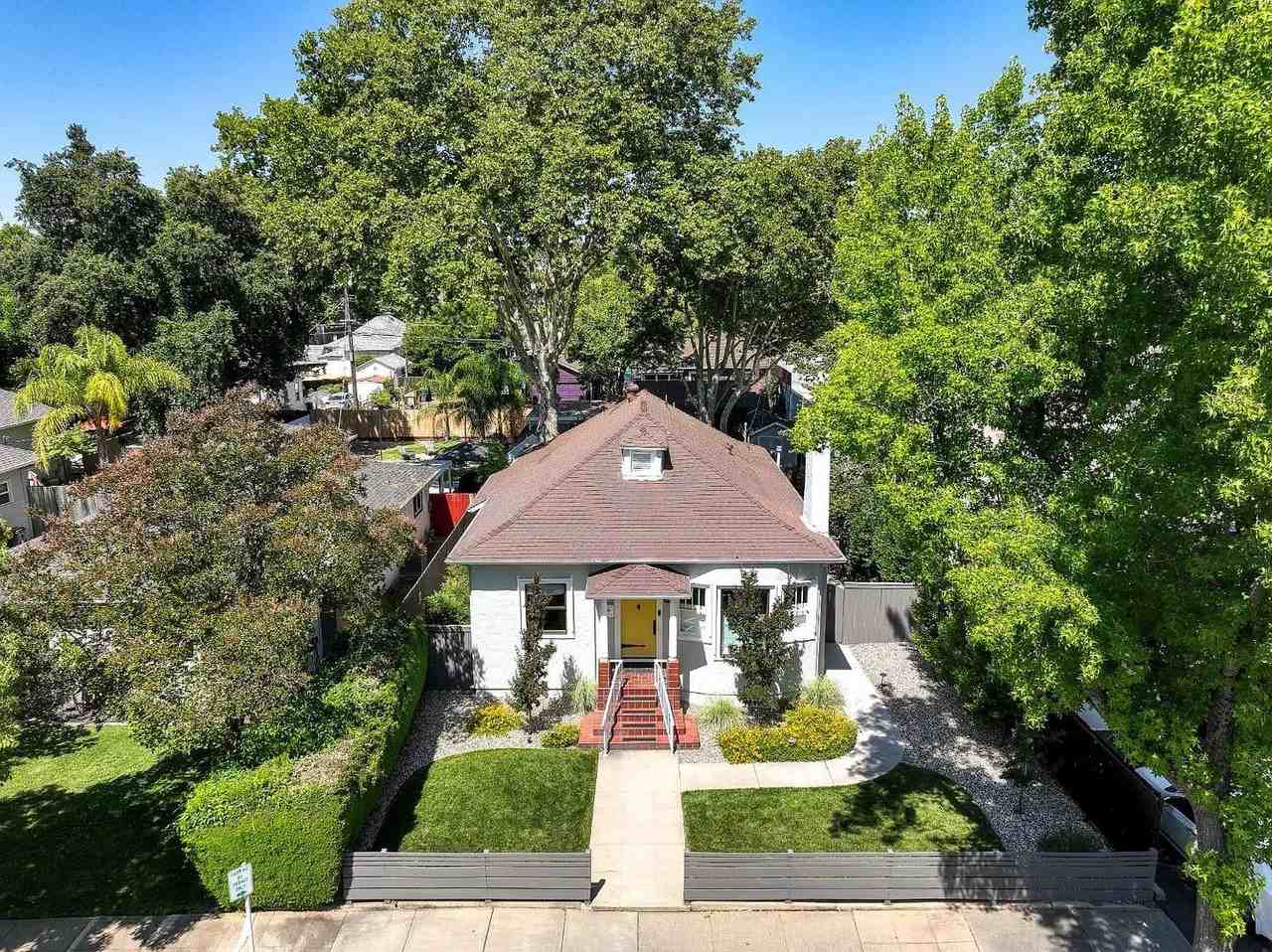 104 Earl Ave - Photo 2 of 40