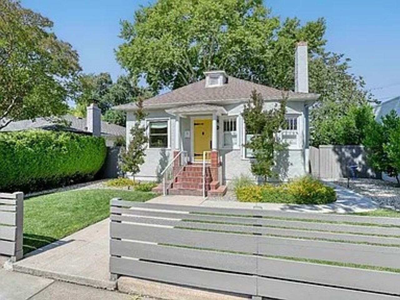 104 Earl Ave - Photo 4 of 40